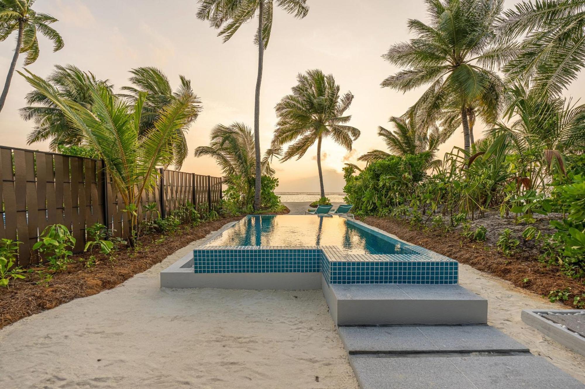 Nova Maldives Hotel Dhangethi Exterior foto